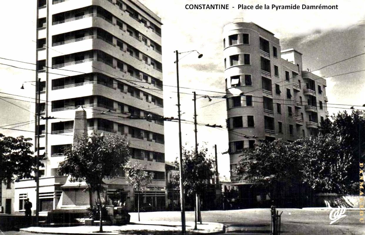 Constantine - Place de la Pyramide Damremont.jpg